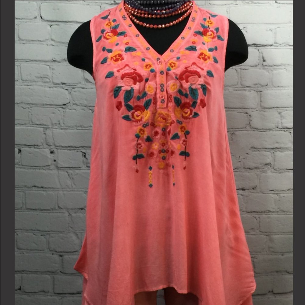 🆕❤️Coral Sleeveless Tunic